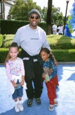 ЛеВар Бертон: 262x400 / 32 Кб