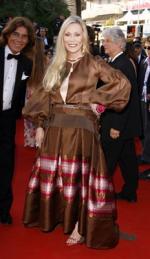 Фэй Данауэй: 232x400 / 26 Кб