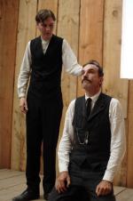 Дэниэл Дэй-Льюис: 1365x2048 / 313 Кб