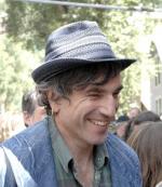 Дэниэл Дэй-Льюис: 348x400 / 39 Кб