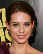 Линдси Фонсека: 320x400 / 23 Кб