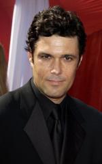 Карлос Бернард: 251x400 / 17 Кб