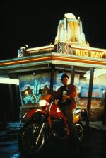 Чарли Шин: 1380x2048 / 310 Кб