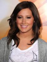 Эшли Тисдейл: 303x400 / 27 Кб