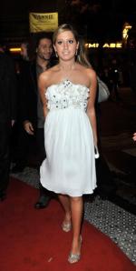 Эшли Тисдейл: 302x598 / 35 Кб