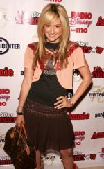 Эшли Тисдейл: 246x400 / 29 Кб