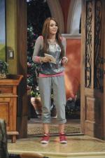 Майли Сайрус: 426x640 / 58 Кб