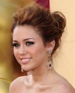 Майли Сайрус: 484x600 / 42 Кб