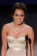 Майли Сайрус: 400x600 / 38 Кб