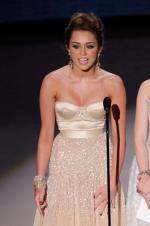 Майли Сайрус: 399x600 / 38 Кб