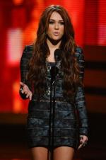 Майли Сайрус: 266x400 / 22 Кб