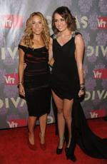 Майли Сайрус: 262x400 / 25 Кб