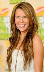 Майли Сайрус: 247x400 / 23 Кб