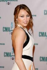 Майли Сайрус: 267x400 / 18 Кб