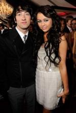 Майли Сайрус: 268x400 / 23 Кб