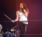 Майли Сайрус: 348x303 / 17 Кб