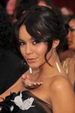 Ванесса Энн Хадженс: 266x400 / 21 Кб