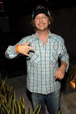 Дэвид Спейд: 400x600 / 56 Кб