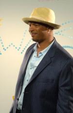 Дэймон Уайанс: 260x400 / 20 Кб