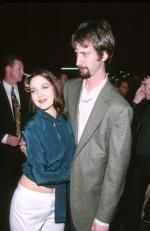 Дрю Бэрримор: 260x400 / 20 Кб