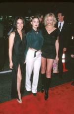 Дрю Бэрримор: 262x400 / 20 Кб