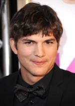 Эштон Кутчер: 283x400 / 19 Кб