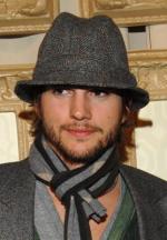 Эштон Кутчер: 278x400 / 32 Кб