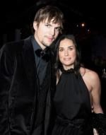 Эштон Кутчер: 315x400 / 22 Кб