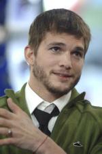 Эштон Кутчер: 266x400 / 21 Кб