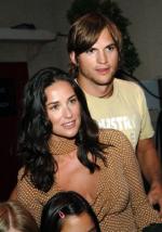 Эштон Кутчер: 281x400 / 30 Кб