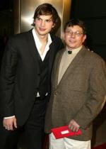 Эштон Кутчер: 286x400 / 23 Кб