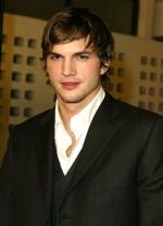 Эштон Кутчер: 289x400 / 21 Кб