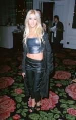 Кристина Агилера: 255x400 / 24 Кб