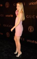 Гвинет Пэлтроу: 256x400 / 16 Кб