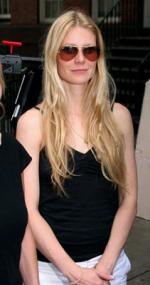 Гвинет Пэлтроу: 211x400 / 21 Кб