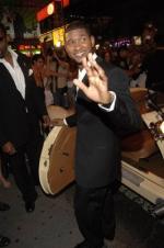 Ашер Рэймонд: 266x400 / 24 Кб