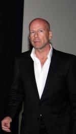 Брюс Уиллис: 584x1024 / 82 Кб