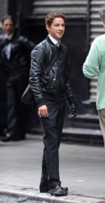 Шайа ЛаБаф: 208x400 / 18 Кб