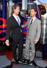 Шайа ЛаБаф: 274x400 / 33 Кб