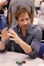 Дэвид Духовны: 267x400 / 24 Кб