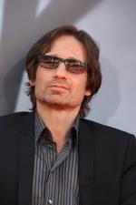 Дэвид Духовны: 267x400 / 17 Кб