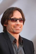 Дэвид Духовны: 267x400 / 18 Кб