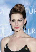 Энн Хэтэуэй: 275x400 / 21 Кб