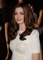 Энн Хэтэуэй: 288x400 / 21 Кб