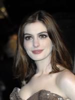 Энн Хэтэуэй: 961x1280 / 169 Кб