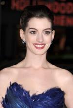 Энн Хэтэуэй: 272x400 / 19 Кб