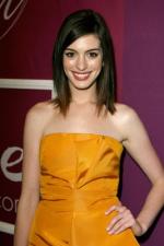 Энн Хэтэуэй: 267x400 / 19 Кб