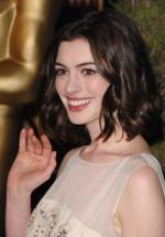 Энн Хэтэуэй: 280x400 / 22 Кб