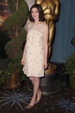 Энн Хэтэуэй: 265x400 / 25 Кб