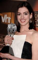 Энн Хэтэуэй: 255x400 / 22 Кб